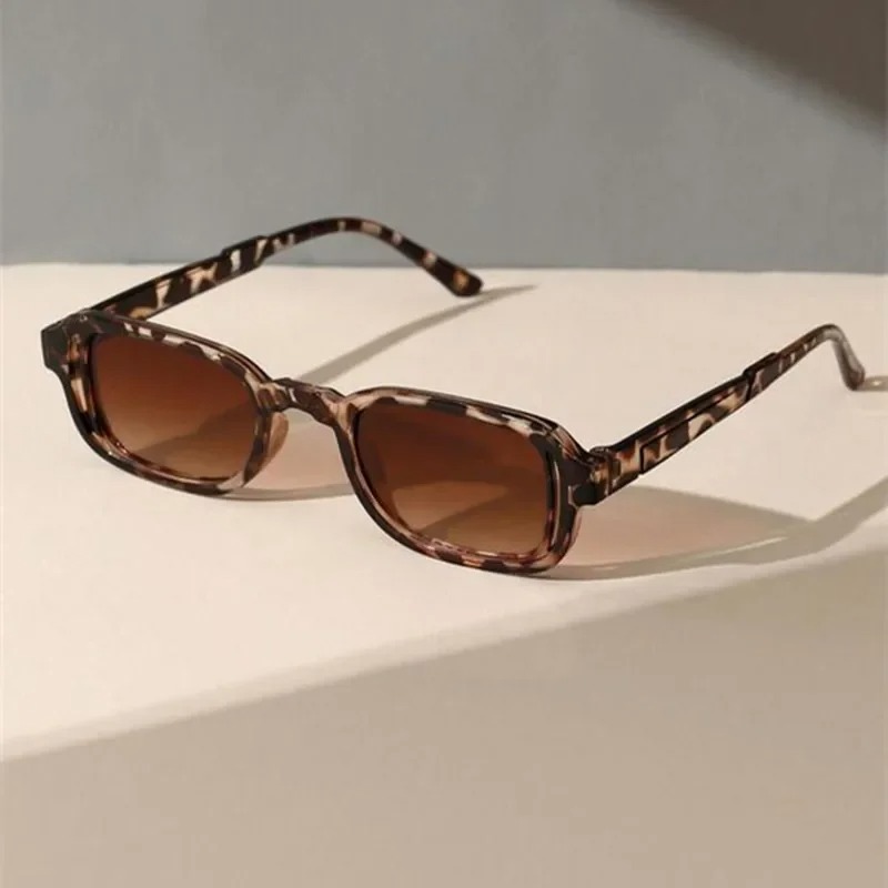 Gafas de Sol Rectangulares de  - Vintage Fashion Enthusiasts reseña y precio